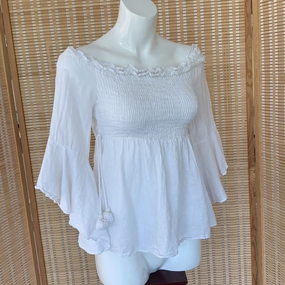 Zara Tops - Zara 100% linen white off the shoulder smocked top, size XS